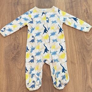 🎉3/20$🎉Wonderful pyjamas with dinosaur